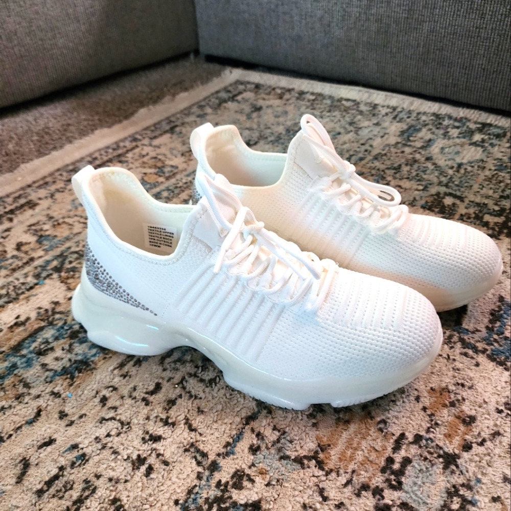 Torrid White sneakers sz 10